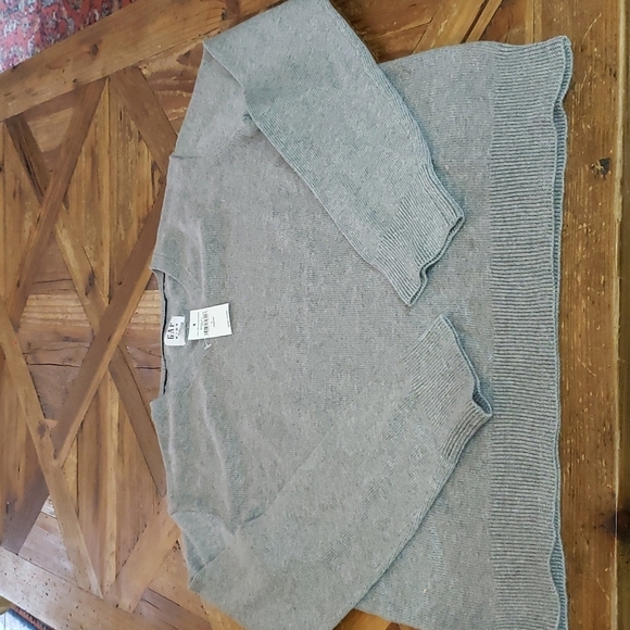 GAP Other - GAP kids  gray sweater